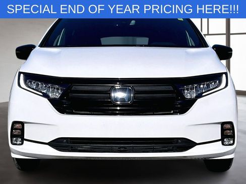 Certified 2023 Honda Odyssey Sport image 2