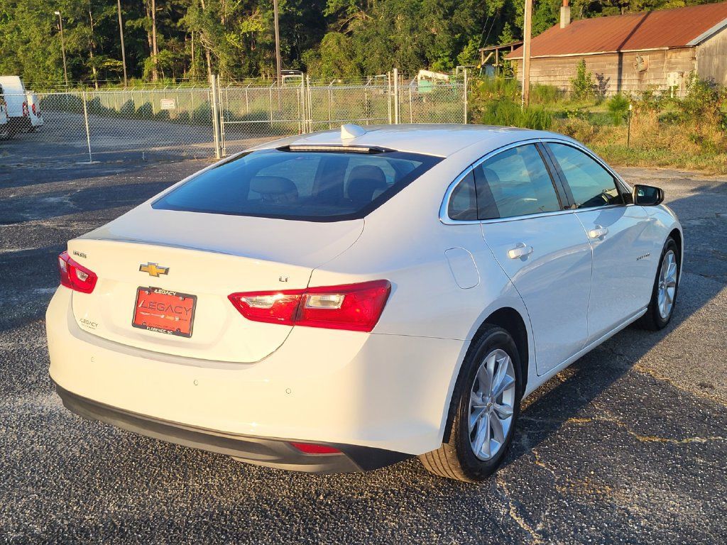 Used 2025 Chevrolet Malibu LT FWD image 2