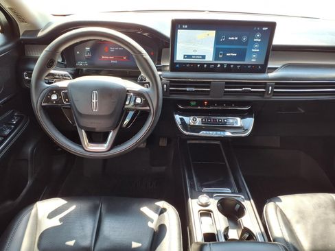 Used 2023 Lincoln Corsair FWD w/ Equipment Group 101A image 13