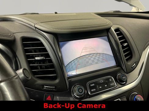 Used 2019 Chevrolet Impala LT FWD image 10