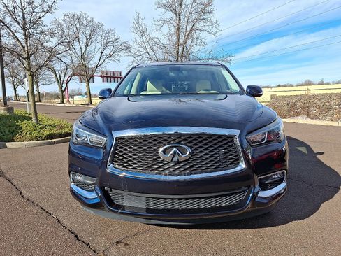 Used 2017 INFINITI QX60 AWD w/ Premium Plus Package image 2