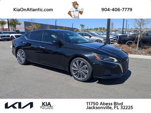 Used 2024 Nissan Altima 2.5 SL image 1