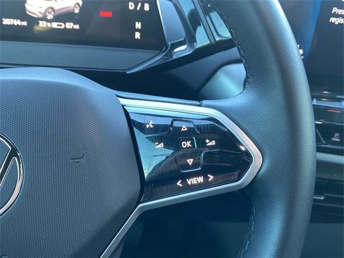 Used 2023 Volkswagen ID.4 Pro image 24