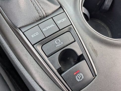 Used 2023 Toyota Camry XSE FWD image 21