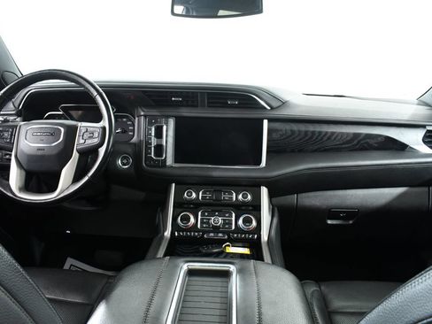 Used 2021 GMC Yukon XL Denali AWD/4WD image 7