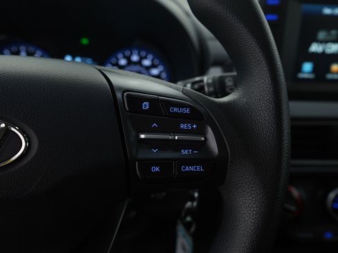 Used 2018 Hyundai Kona SE image 24