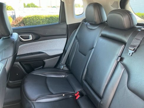 Used 2022 Jeep Compass Latitude AWD/4WD image 21