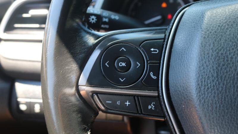Used 2021 Toyota Camry SE FWD image 7