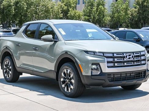 New 2025 Hyundai Santa Cruz SE image 3