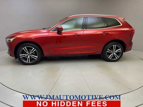 Used 2019 Volvo XC60 T5 Momentum w/ Multimedia Package image 2