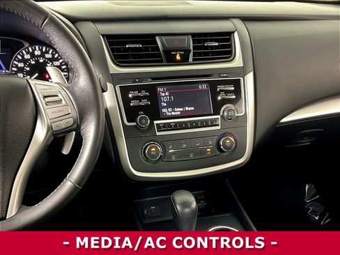 Used 2017 Nissan Altima 2.5 SR w/ Midnight Edition Package FWD image 9