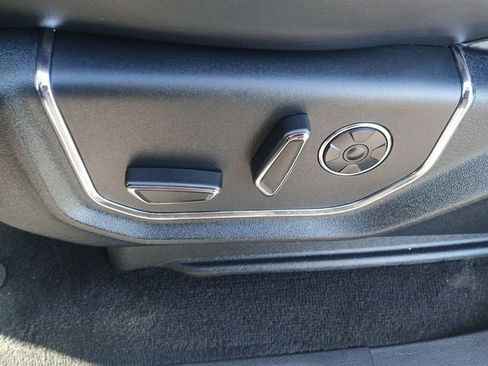 Used 2019 Ford Expedition Platinum image 12