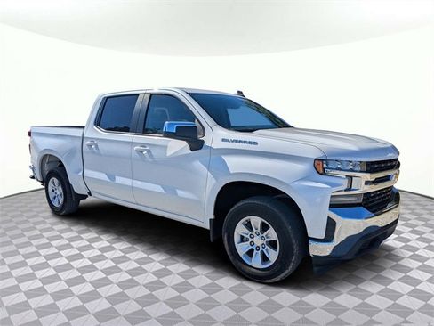 Used 2022 Chevrolet Silverado 1500 LT image 2