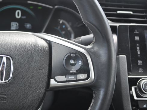 Used 2017 Honda Civic Touring image 21