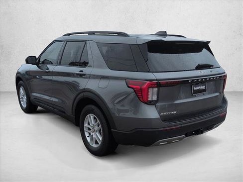 New 2026 Ford Explorer Active w/ Active Comfort Package image 8