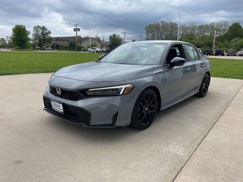 Used 2025 Honda Civic Sport image 2