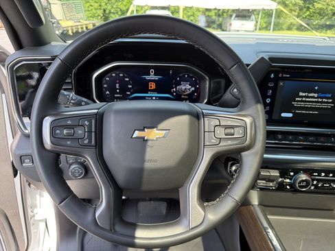 Used 2026 Chevrolet Silverado 3500 High Country w/ Technology Package AWD/4WD image 24