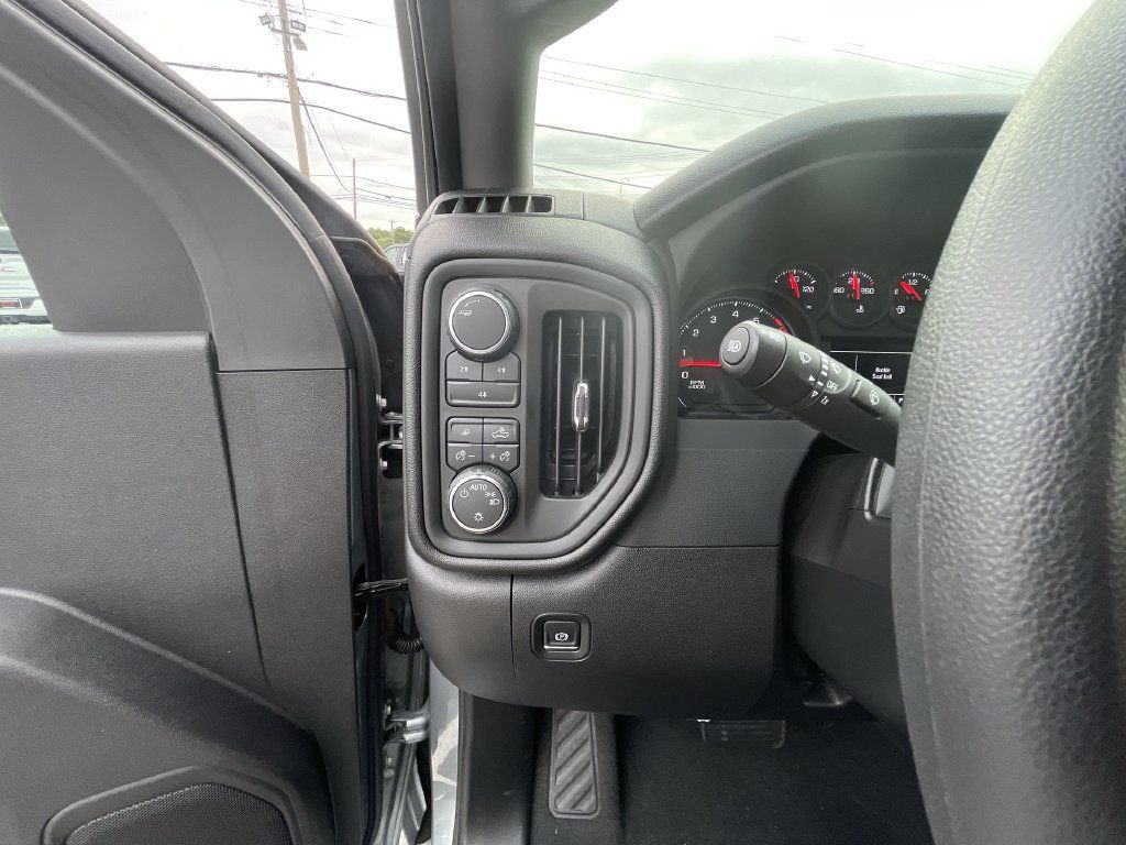 Certified 2026 Chevrolet Silverado 2500 Custom w/ Custom Value Package AWD/4WD image 18