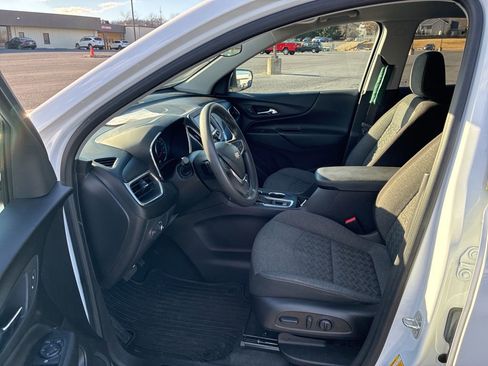 Used 2022 Chevrolet Equinox LT image 10