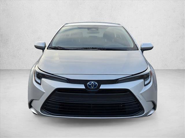 Used 2025 Toyota Corolla LE FWD image 2