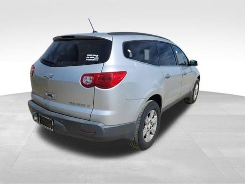 Used 2012 Chevrolet Traverse LT FWD image 3