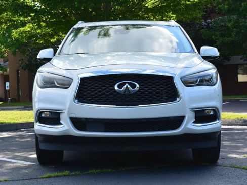 Used 2019 INFINITI QX60 Luxe w/ Sensory Package AWD/4WD image 2