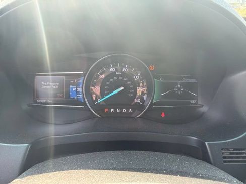 Used 2017 Ford Explorer XLT w/ Equipment Group 202A FWD image 12