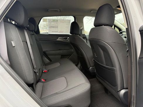 New 2026 Kia Sportage S image 5