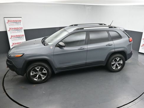 Used 2014 Jeep Cherokee Trailhawk w/ Comfort/Convenience Group image 28