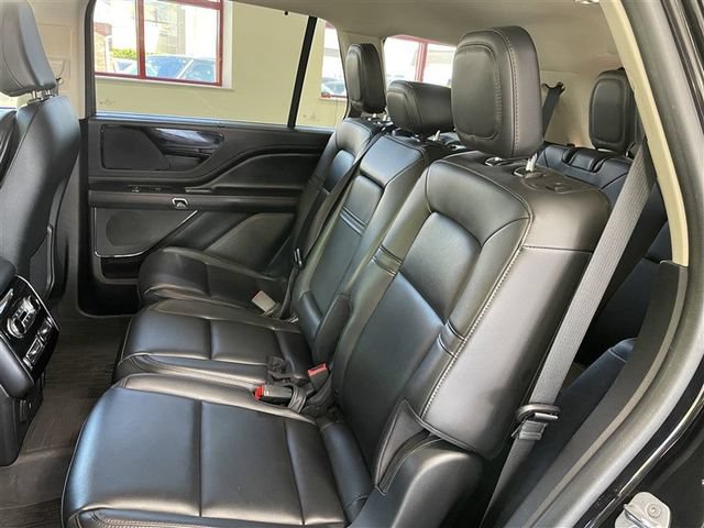 Used 2023 Lincoln Aviator AWD image 29