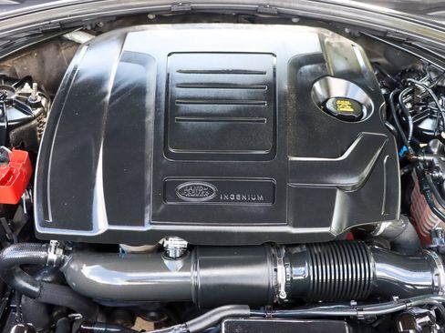 Used 2018 Land Rover Range Rover Velar R-Dynamic SE image 45