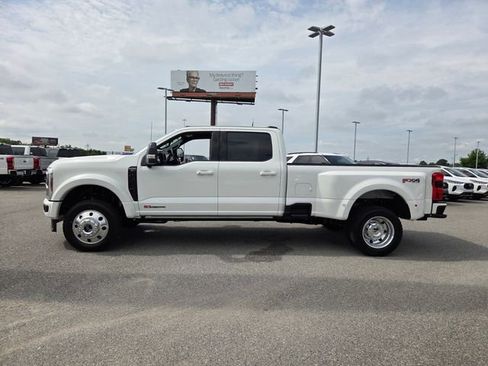 New 2026 Ford F450 Platinum w/ FX4 Off-Road Package AWD/4WD image 4