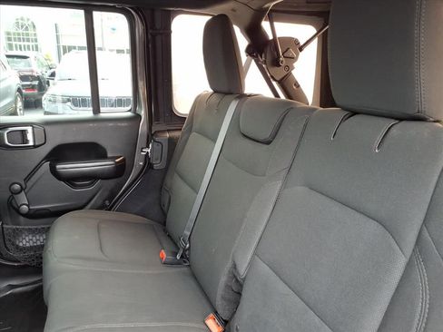 Used 2018 Jeep Wrangler Unlimited Sport AWD/4WD image 22