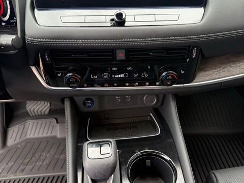 New 2026 Nissan Rogue Platinum w/ Platinum Premium Package AWD/4WD image 11