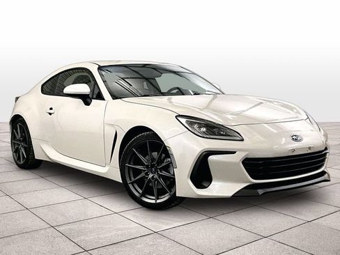 Used 2023 Subaru BRZ Limited RWD image 2