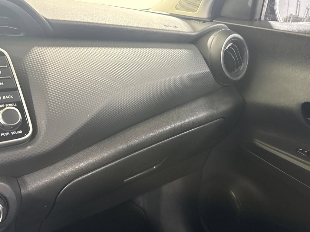 Used 2024 Nissan Kicks S FWD image 29