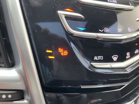 Used 2013 Cadillac SRX Luxury image 28