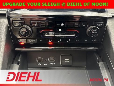 New 2025 Jeep Grand Cherokee Altitude w/ Trailer Tow Package image 29