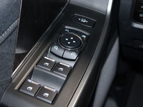 New 2026 Ford F250 Lariat w/ Black Appearance Package image 44