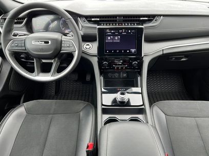 Used 2024 Jeep Grand Cherokee Altitude