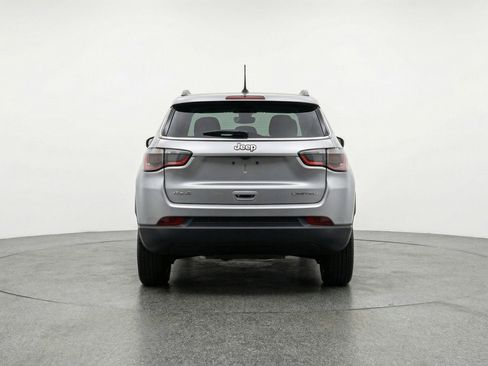 Used 2025 Jeep Compass Limited image 7