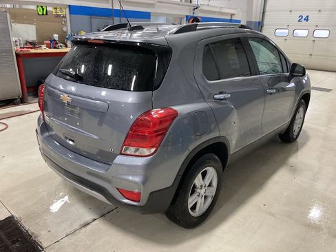 Used 2020 Chevrolet Trax LT w/ LT Convenience Package AWD/4WD image 7