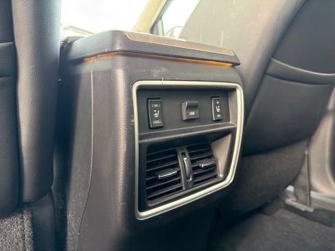 Used 2017 Nissan Murano Platinum w/ Platinum Technology Package FWD image 10
