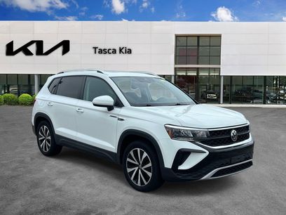 Used 2022 Volkswagen Taos SE w/ Panoramic Sunroof Package