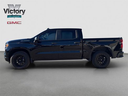 Used 2023 Chevrolet Silverado 1500 Custom image 6