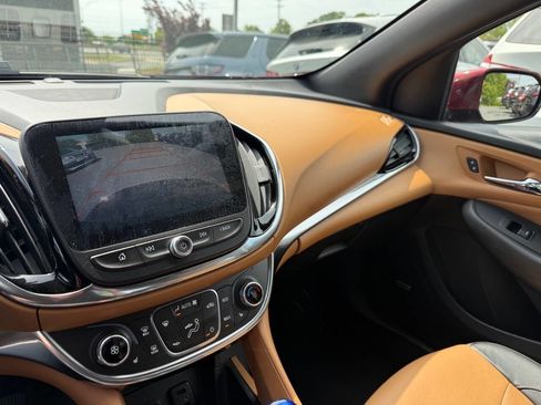 Used 2017 Chevrolet Volt Premier w/ Driver Confidence II Package image 20