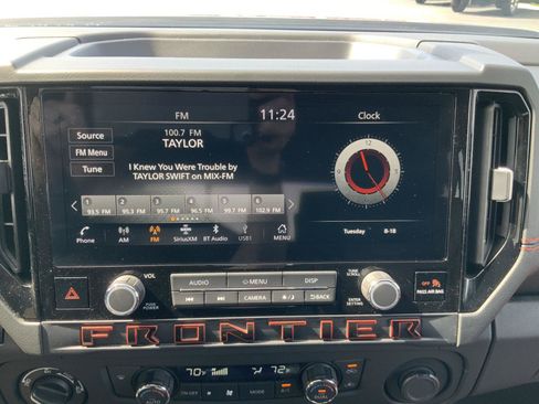 Used 2025 Nissan Frontier PRO-4X AWD/4WD image 33