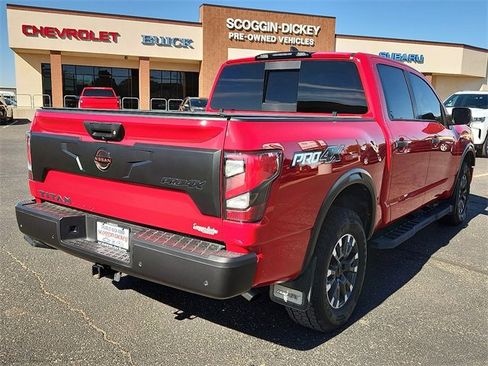 Used 2024 Nissan Titan PRO-4X w/ Pro-4x Convenience Package image 4