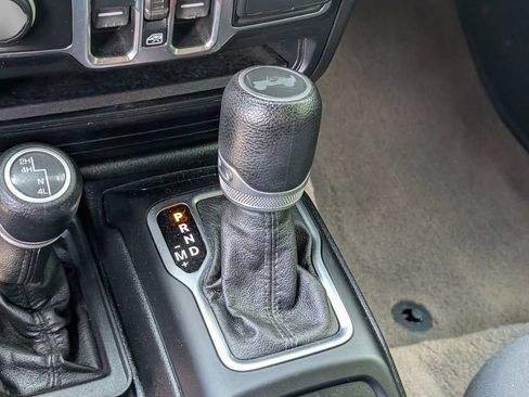 Used 2020 Jeep Wrangler Unlimited Sport S AWD/4WD image 30