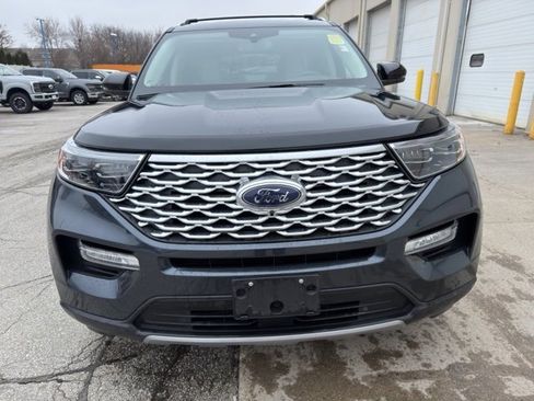 Used 2023 Ford Explorer Platinum w/ Technology Package image 8
